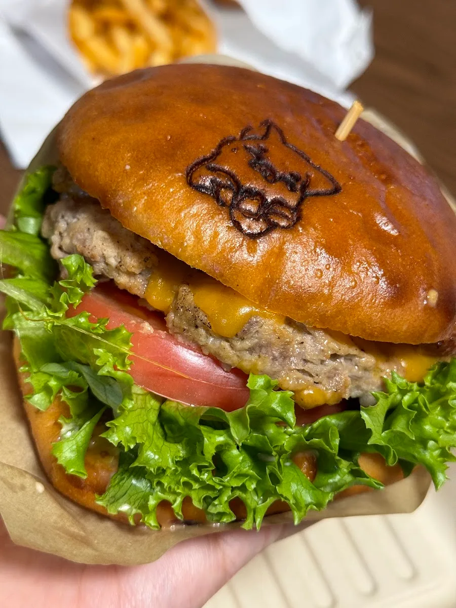 Lucci-Dining&Bar- · 10